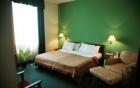   Ararat Hotel 4*  9