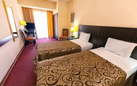   Regineh Hotel 4*  6