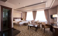   Central Hotel 4*  6