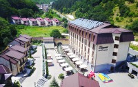   Elegant Hotel 4*  1