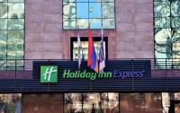   Holiday Inn Express 4*  1