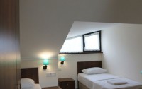   Lucette Guest House  3*  7