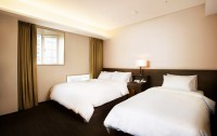   Manu Hotel 4*  9