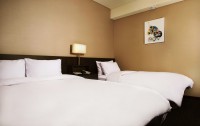   Manu Hotel 4*  6