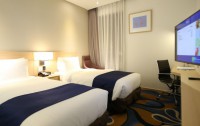   Holiday Inn Express Euljiro 3*  23