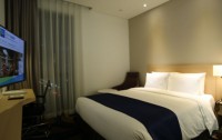   Holiday Inn Express Euljiro 3*  10