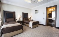   Chinar Hotel & Spa Naftalan 5*  9