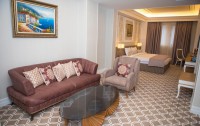   Theatrum Hotel 4*  10