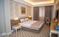   Theatrum Hotel 4*  8