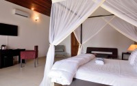   Azao Resort & Spa 4*  12