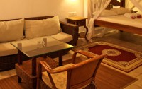   Langi Langi Beach Bungalows 3*  20