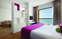 Ramada Hotel & Suites By Wyndham Jbr 4*  3