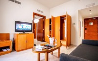   Bm Acacia Hotel & Apartments 4*  6