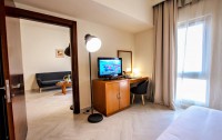 Bm Acacia Hotel & Apartments 4*  5