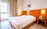 Bm Acacia Hotel & Apartments 4*  4