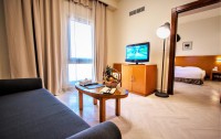 Bm Acacia Hotel & Apartments 4*  3