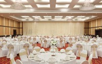   Ramada Hotel & Suites Ajman 4*  8