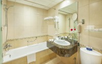   Golden Tulip Sharjah Hotel Apartments APT  14