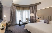   Pearl Rotana Capital Centre 4*  19