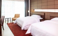   Four Points By Sheraton Sharjah 4*  7