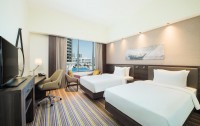 Hampton By Hilton Dubai Airport 3*  4