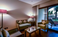   The Village At The Cove Rotana 5*  10