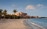   Emirates Palace Abu Dhabi 5*  25