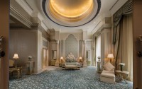   Emirates Palace Abu Dhabi 5*  10