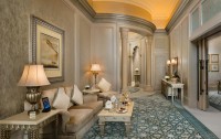   Emirates Palace Abu Dhabi 5*  7