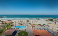   Ajman Beach Hotel 3*  15