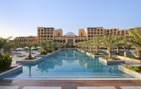   Hilton Ras Al Khaimah Beach Resort 5*  1