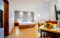   Bm Beach Hotel 4*  11