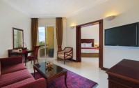 Hilton Fujairah Resort 5*  4