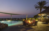   Coral Beach Resort Sharjah 4*  13