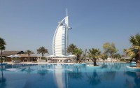   Jumeirah Beach Hotel 5*  6