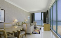   Hilton Dubai Jumeirah Beach 5*  9