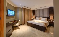   Dubai Marine Beach Resort & Spa 5*  7