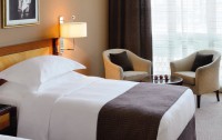   Movenpick Hotel & Apartments Bur Dubai 5*  33