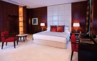   Shangri- La Hotel 5*  38