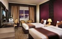   Carlton Tower Hotel 4*  13