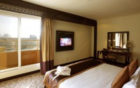   Carlton Tower Hotel 4*  8