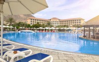   Fujairah Rotana Resort & Spa 5*  15