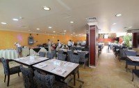   Al Bustan Hotel Sharjah 4*  9