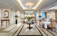   Kempinski Hotel & Residences Palm Jumeirah 5*  80