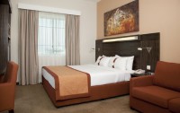   Holiday Inn Express Dubai Jumeirah 2*  12