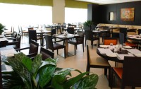   Holiday Inn Express Dubai Jumeirah 2*  9