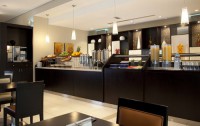   Holiday Inn Express Dubai Jumeirah 2*  6