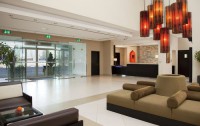 Holiday Inn Express Dubai Jumeirah 2*  3