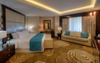   Crowne Plaza Dubai Deira 5*  26