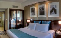   Crowne Plaza Dubai Deira 5*  11